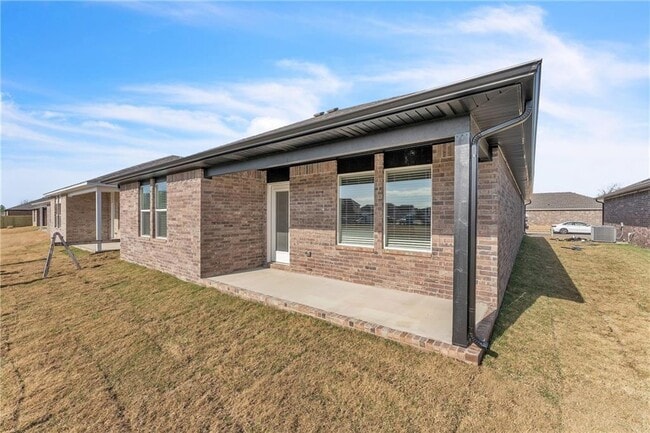 Building Photo - 4671 W Aurora St