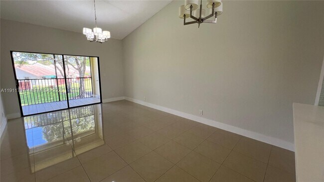 Building Photo - 2720 S Oakland Forest Dr