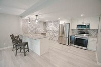 Building Photo - 207 5th Ave SW