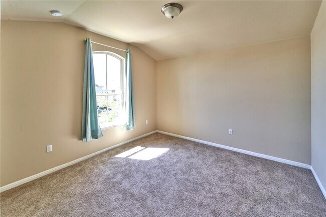 Building Photo - 1409 Brooks Way