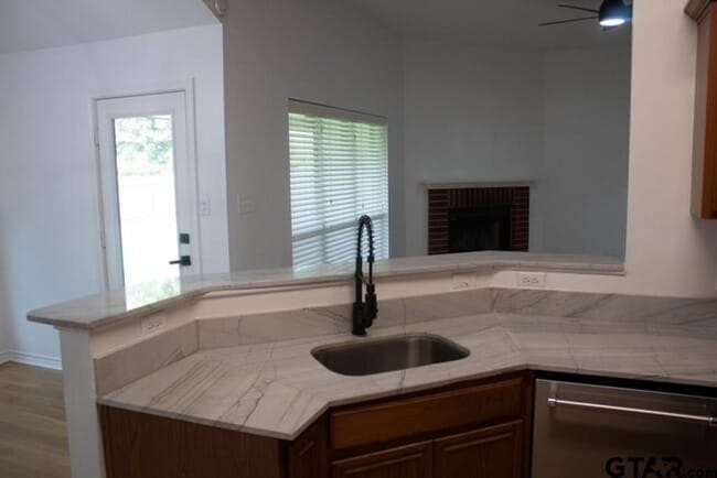 Building Photo - 11380 Derby Dr