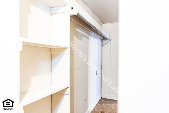 Building Photo - 17425 IN-37
