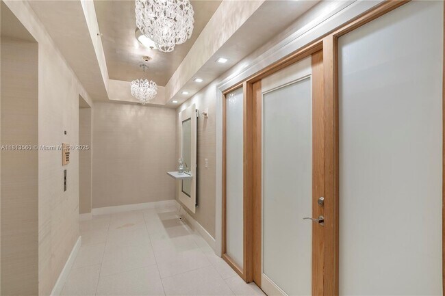 Building Photo - 17875 Collins Ave