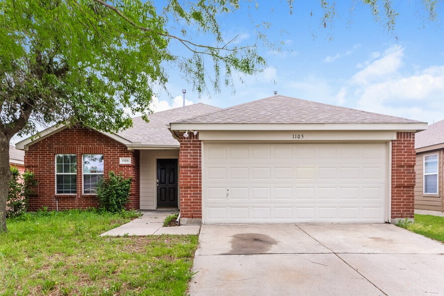 Primary Photo - 1105 Alexandria Dr