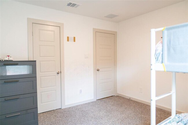 Building Photo - 7902 Wrangler Shack Ln