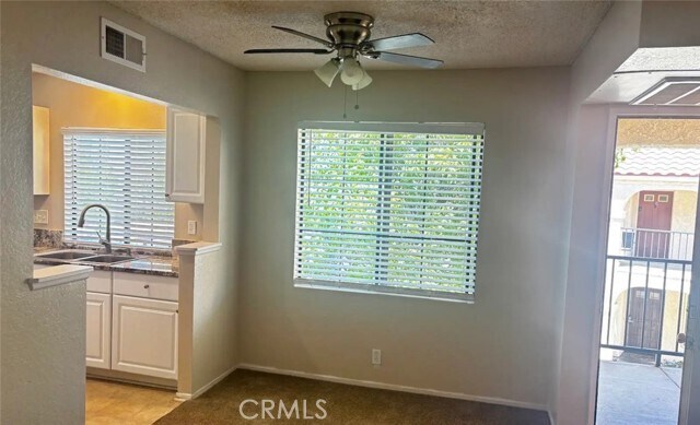 Building Photo - 2554 Olive Dr