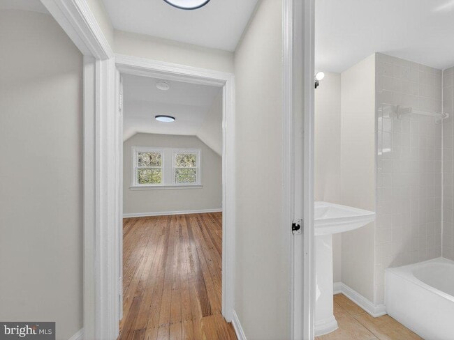 Building Photo - 9325 Brentsville Rd