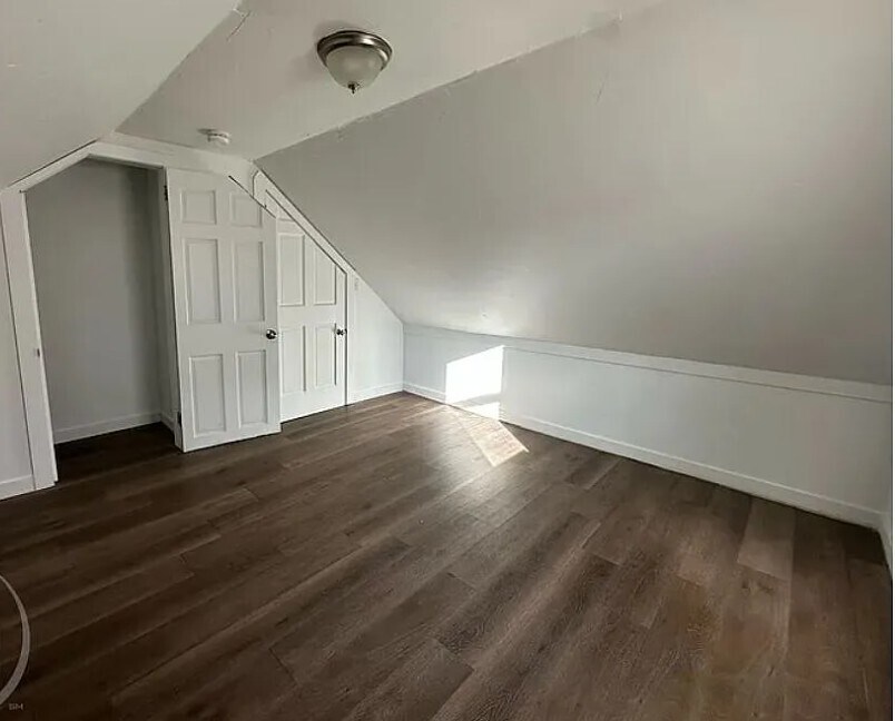 Building Photo - 34 Pleasant St