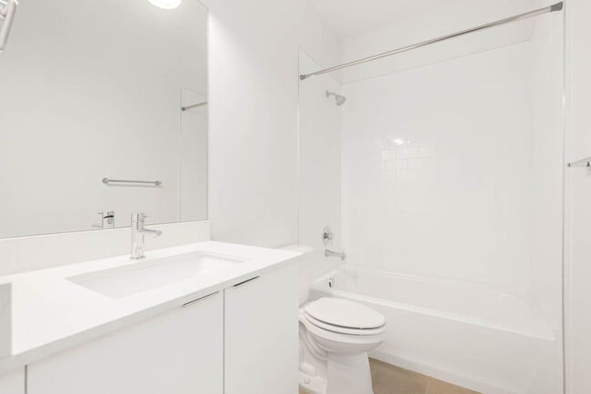 Building Photo - 18514 Meridian Ave N