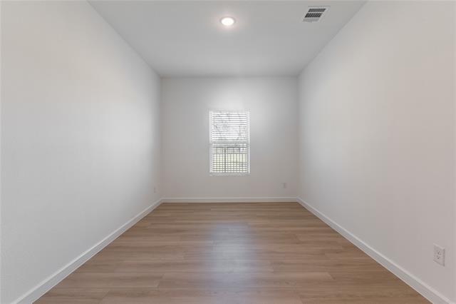 Building Photo - 2216 Cedar Blf Ln