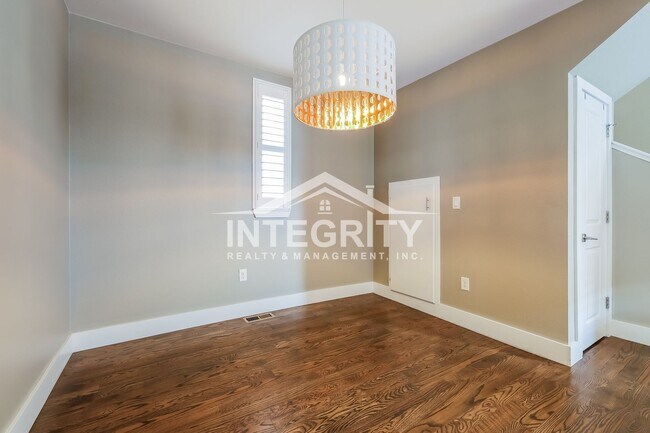 Building Photo - 3622 W 29th Ave