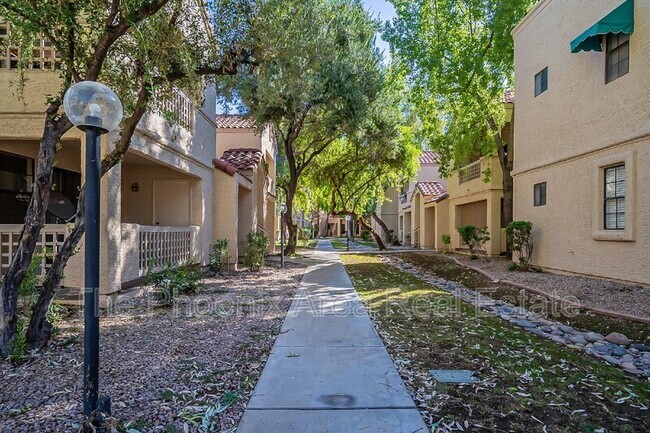 Building Photo - 2855 S Ext Rd