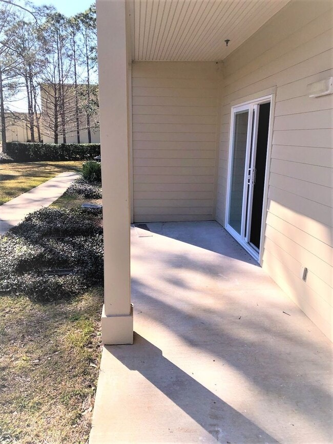 Building Photo - 2/2 Dolphin Villas Condo, Gulf Shores!