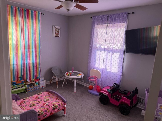 Building Photo - 127 Dory Ct