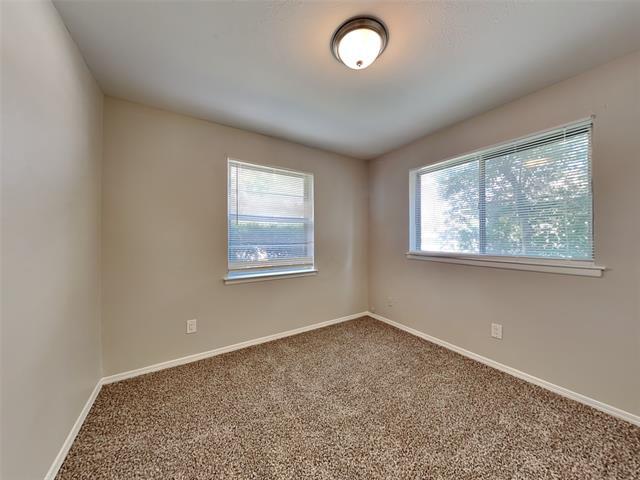 Building Photo - 2116 Crockett Dr
