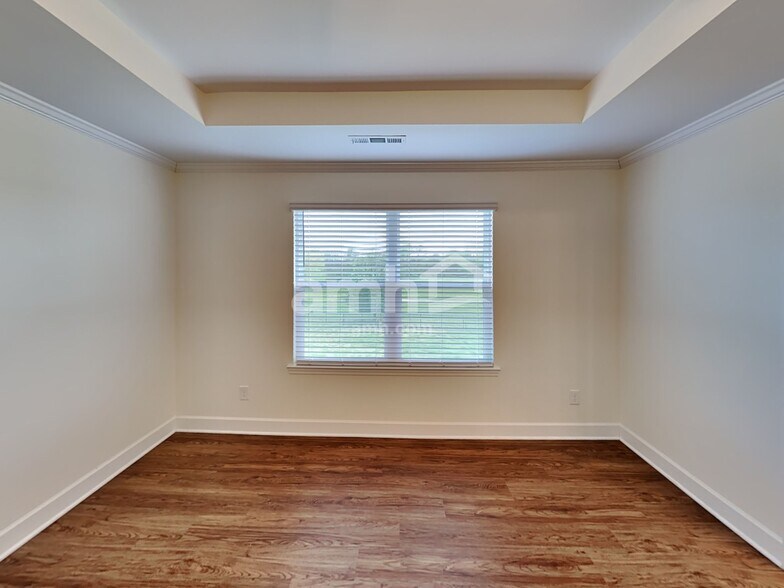 Building Photo - 608 Drema Ct