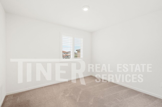 Building Photo - 7049 Star Trail Wy