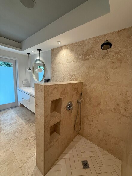 Building Photo - 414 Bywater Dr