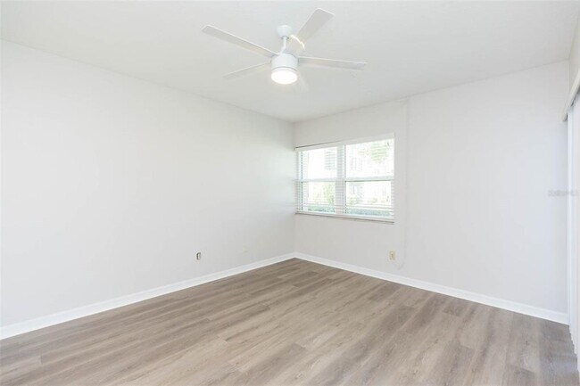 Building Photo - 14130 Rosemary Ln