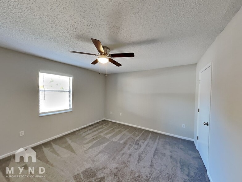 Building Photo - 2030 Voltaire St