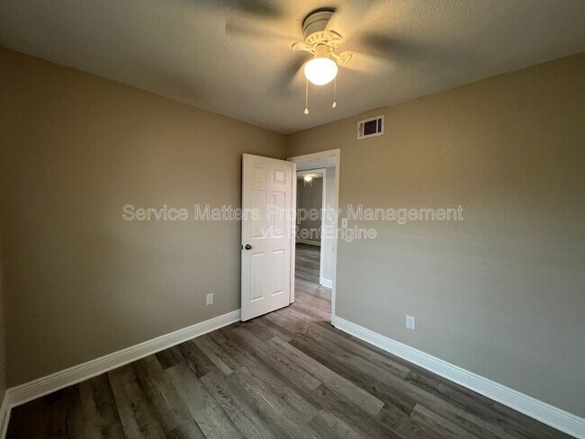 Building Photo - 3747 Berryhill Rd