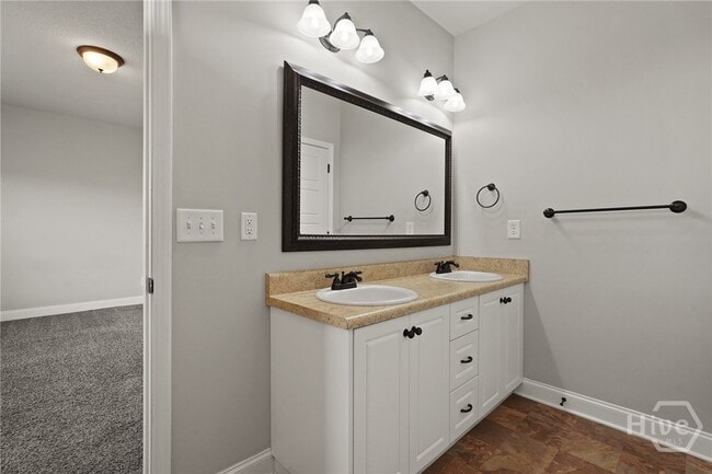 Building Photo - 504 Potter Stone Square