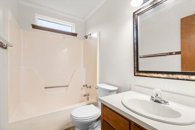 Building Photo - EAST FAIRHOPE NEAR DOWNTOWN