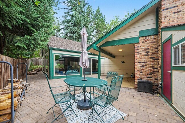 Building Photo - 7980 S Harrison Cir