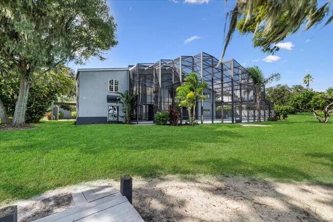 Building Photo - 3824 Gaines Dr