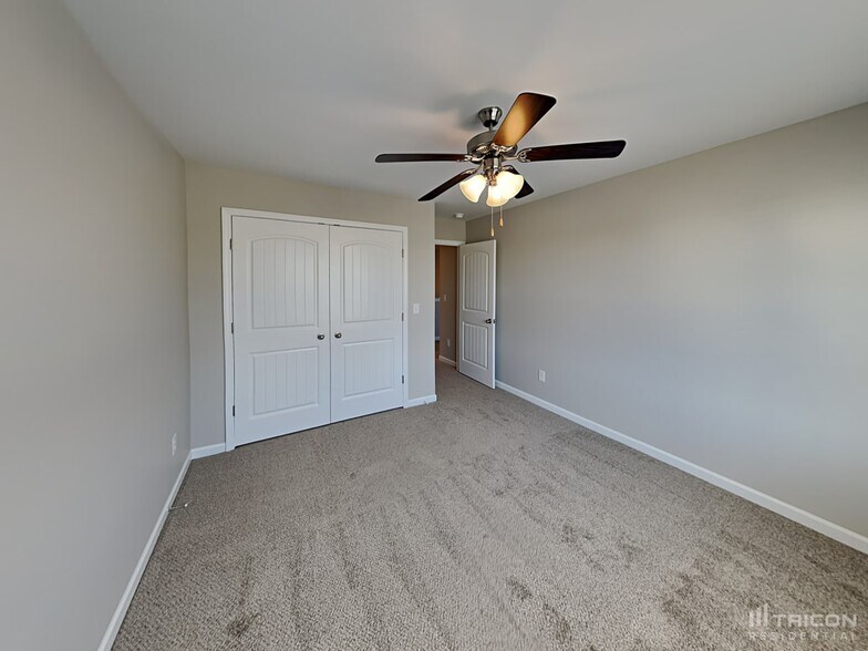 Building Photo - 3034 Butterfield Ave