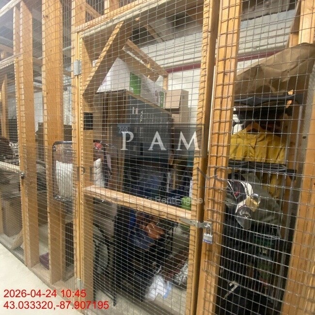 Building Photo - 234 N Broadway