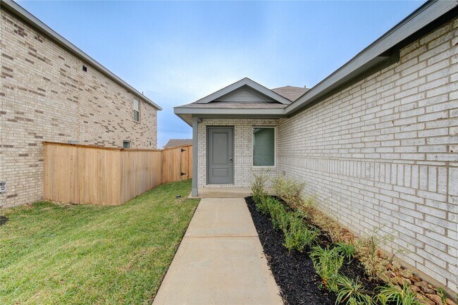 Building Photo - 26811 Prairie Smoke Ln
