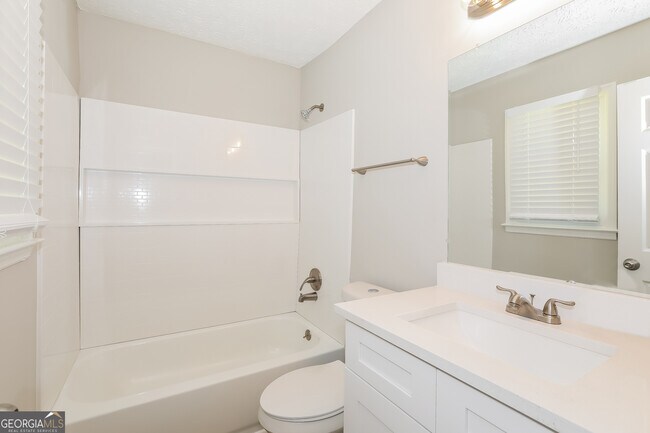 Building Photo - 1743 Hunting Creek Ln SE