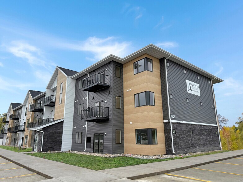 Primary Photo - Northern Point Apartments