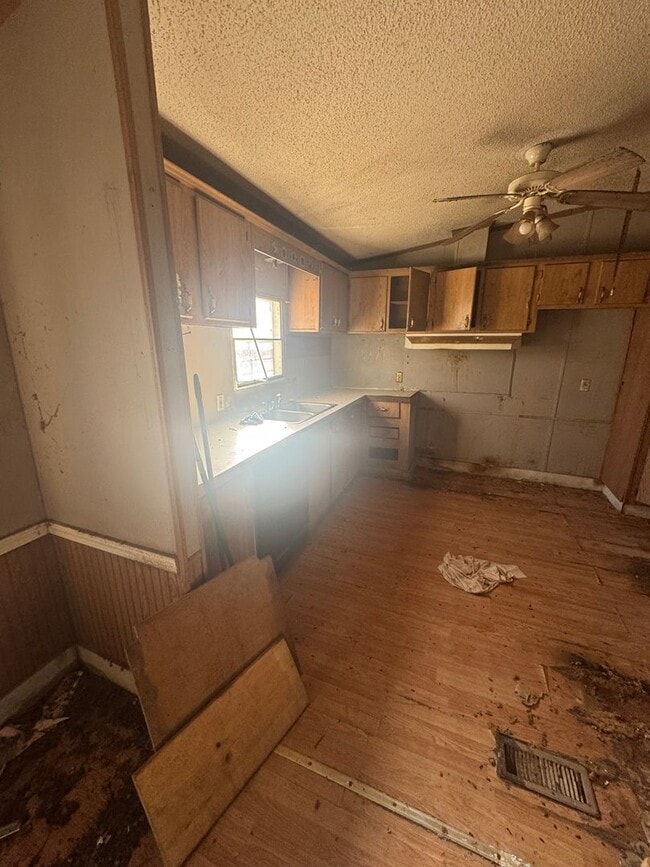 Building Photo - 3 BR 2 Bath 1,680 sq ft doublewide mobile ...