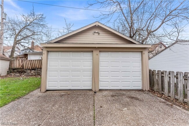 Building Photo - 4388 W 47th St