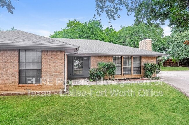 Primary Photo - 7527 Windhaven Rd