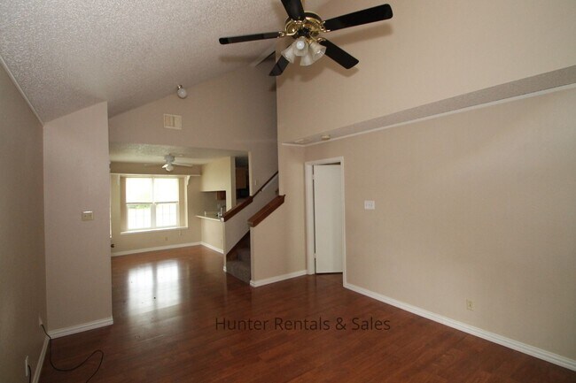 Building Photo - Two Story Willowsprings Home