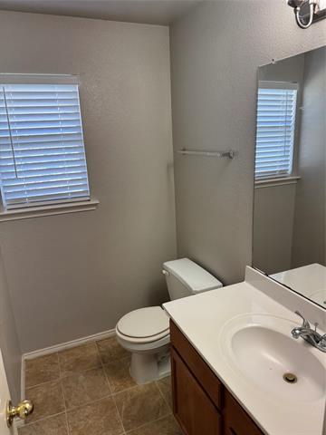 Building Photo - 1621 Falcon Dr
