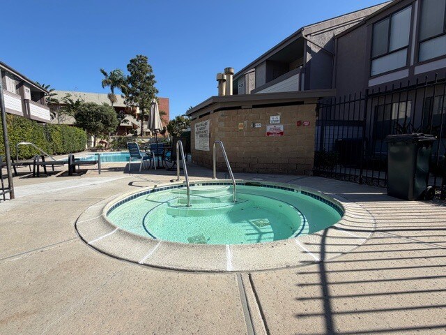 Building Photo - 9120 Gramercy Dr