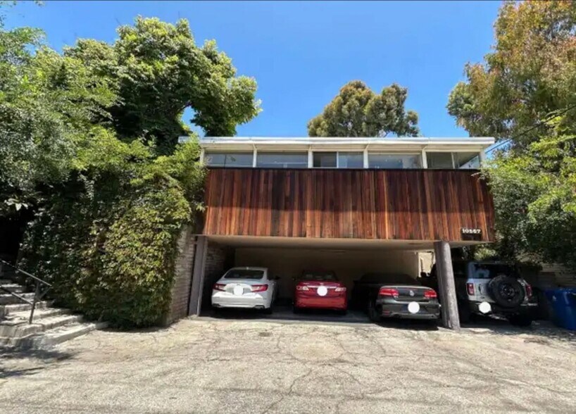 Building Photo - 10567 National Blvd. Apts.