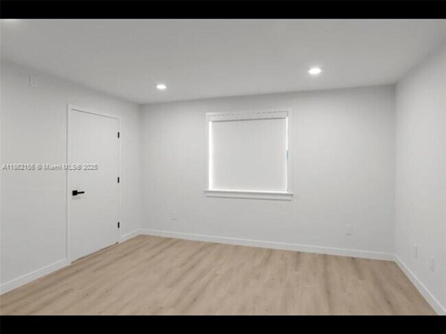 Building Photo - 5191 SW 67th Ave