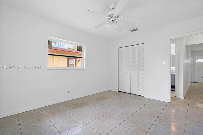 Building Photo - 535 NW 18th St