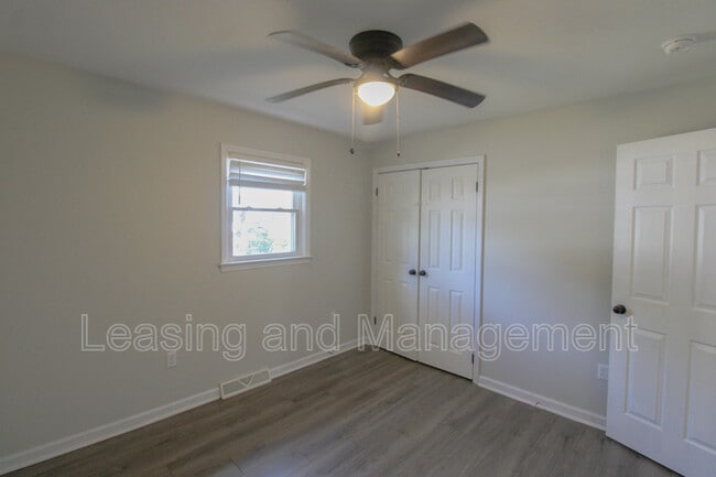 Building Photo - 1087 Bexley St