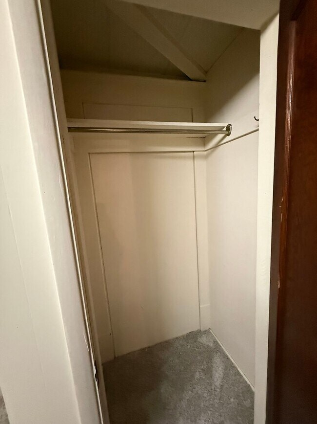 Building Photo - Vogue Building