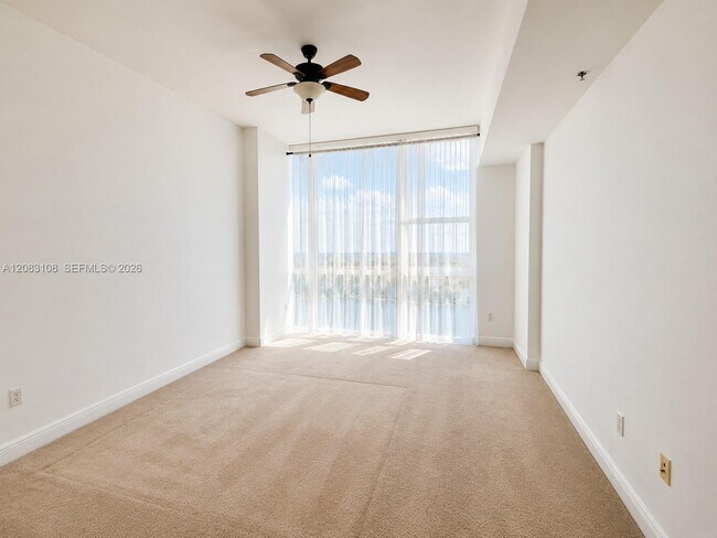 Building Photo - 2681 N Flamingo Rd