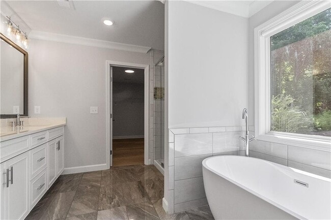 Building Photo - 536 Cresentry Brook