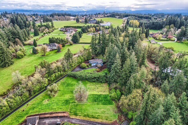 Building Photo - Single Family Home in West Linn with a Won...