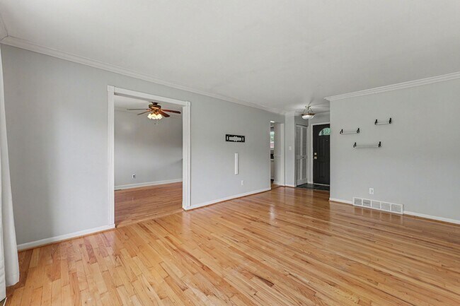 Building Photo - 29668 Edward Pl