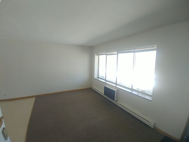 Building Photo - 753 Busse Hwy
